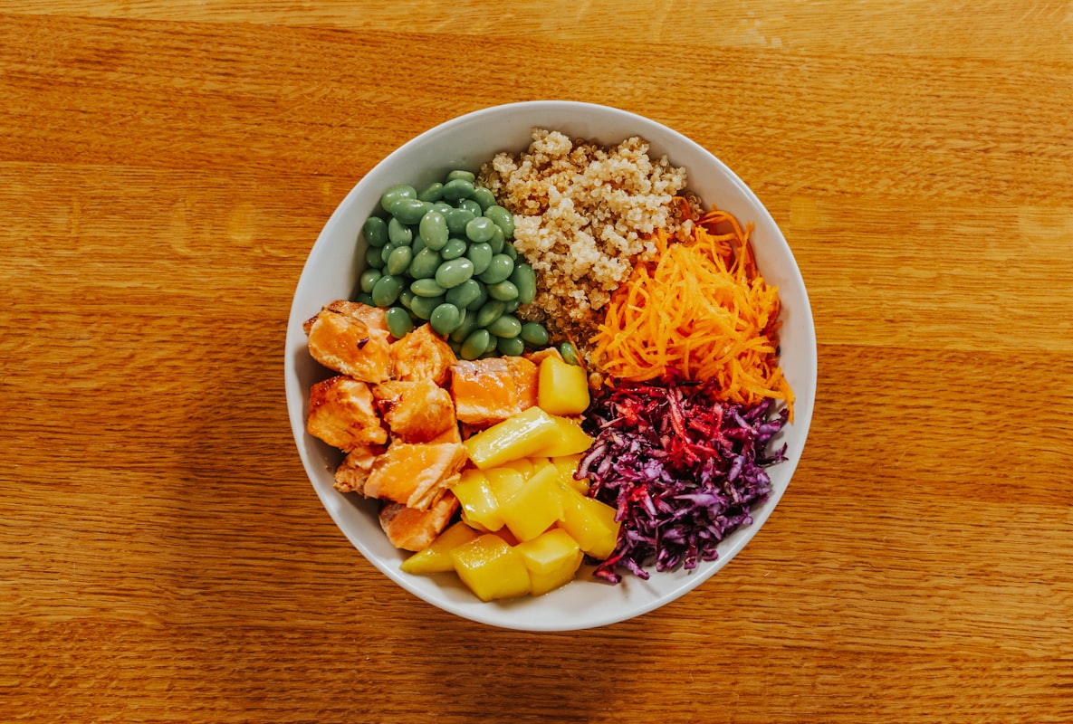 Salad Sayuran Segar dengan Protein